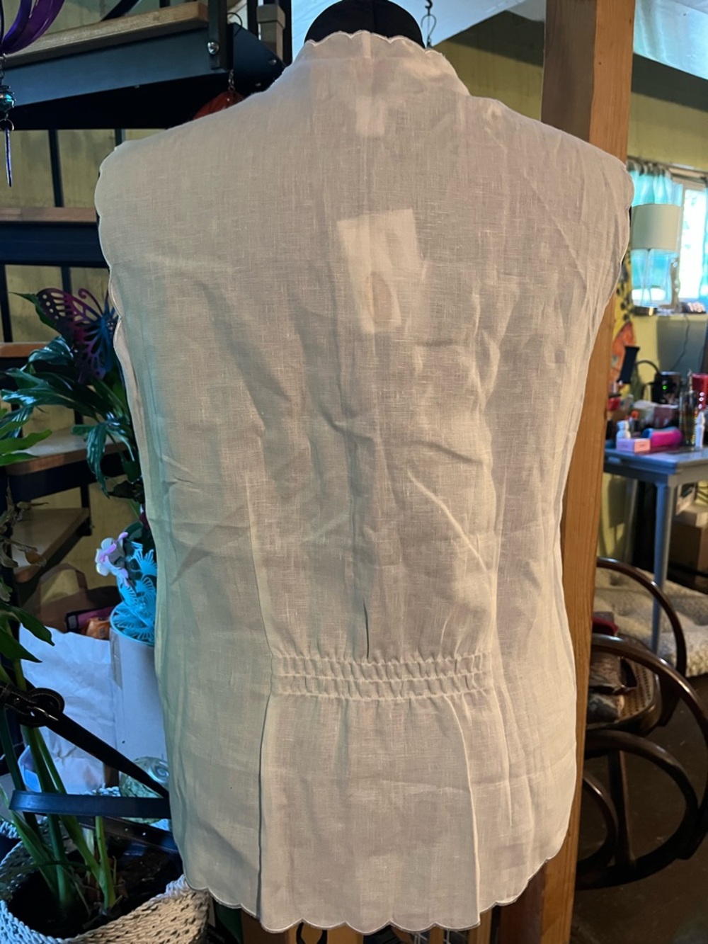 Talbots Cream Scalloped Linen Button-Front Shell - Picture 2 of 6